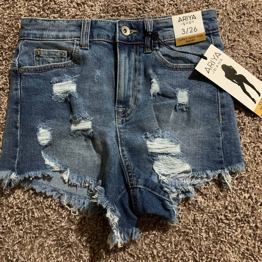 Ariya shorts